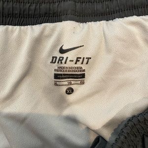 💕 Nike Running Shorts